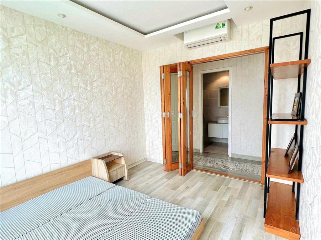 Chính chủ bán vista verde 2pn 82,6m2 full nội thất, sổ hồng, giá 7,9 tỷ bao thuế phí