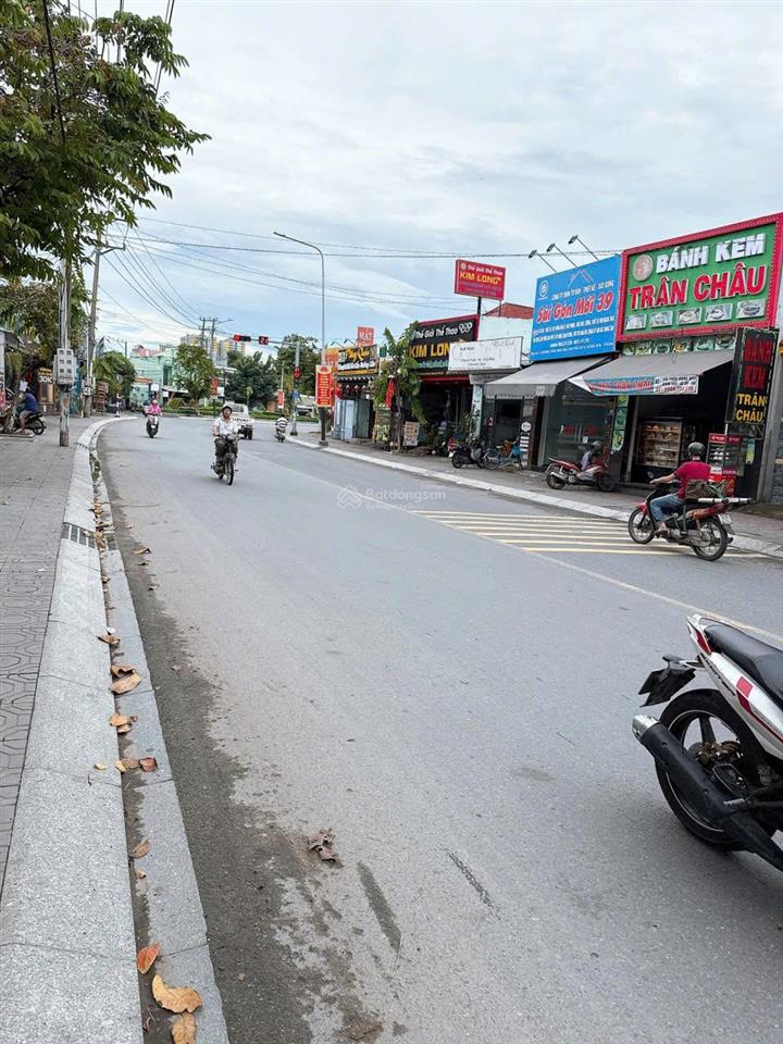 Bán đất 2 mặt tiền trần hưng đạo và hoàng hoa thám, dt 1820m2 giá 64 tỷ, nhận ký gửi 0917 288 ***