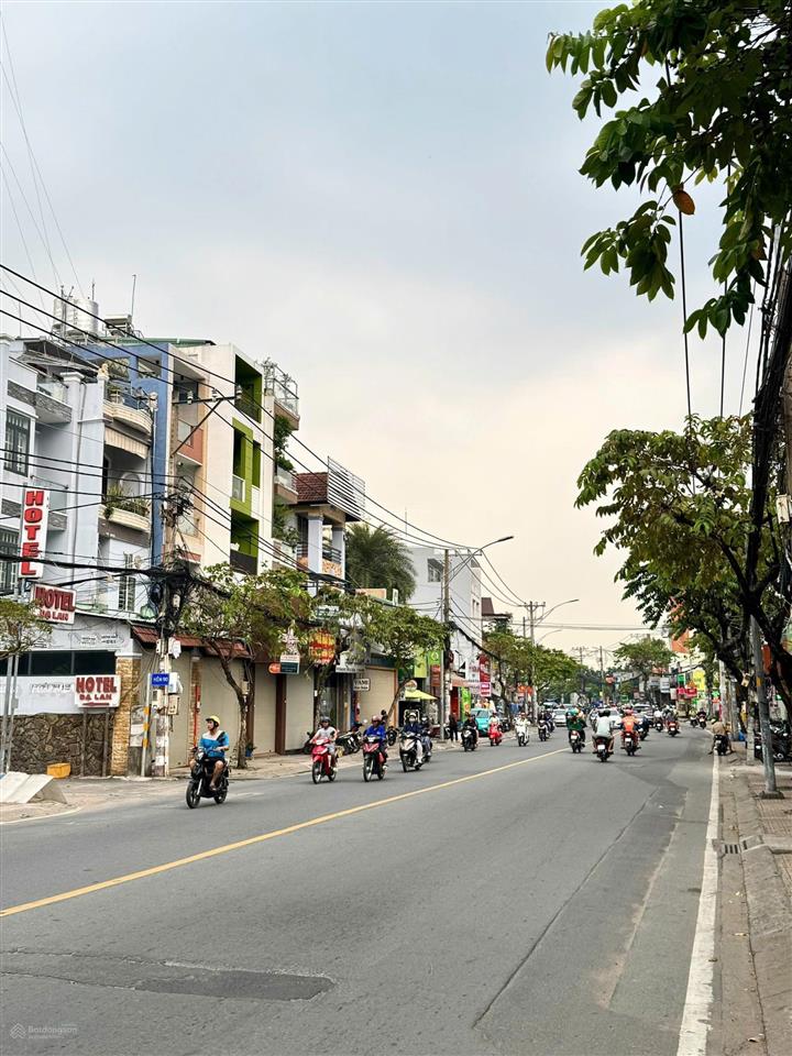 Bán đất mặt tiền kha vạn cân, 800m2 ngang 33 chủ hạ 55 tỷ còn 32 tỷ, cực rẻ.  0917 288 ***, nhận kg