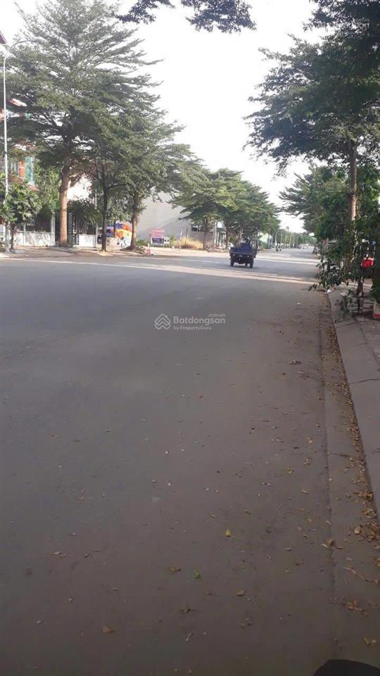 Bán nhà 4 tầng, dt đất 120m2 căn góc, vị trí kinh doanh.  0917 288 *** mr thương