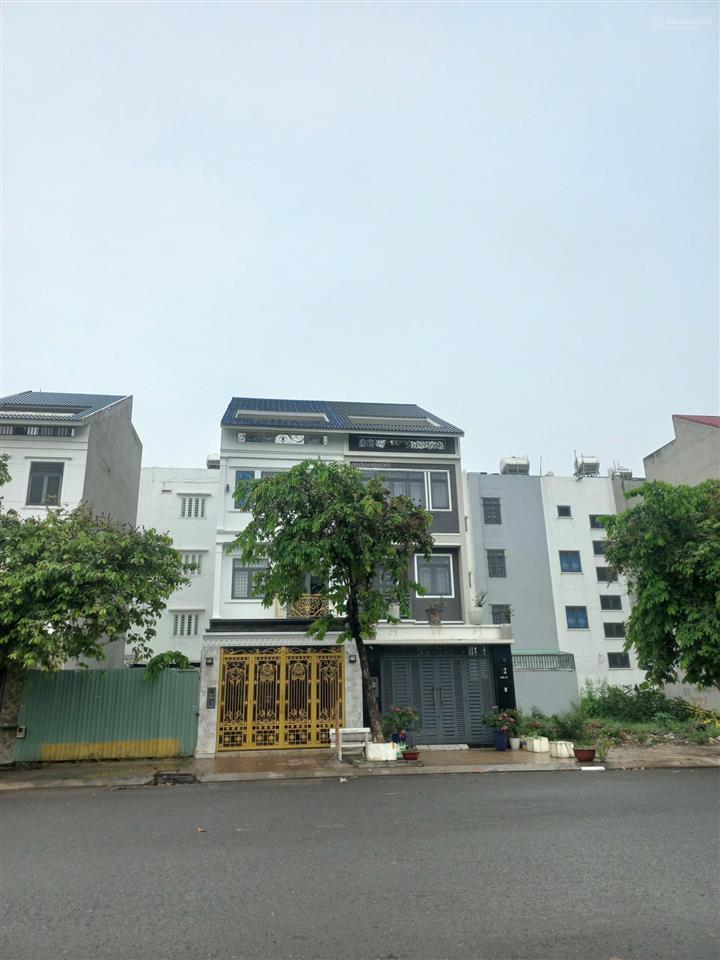 Chính chủ bán nhà 4 tầng, dt 85m2 ngang 5, nhà mới giá 12,8 tỷ.  0917 288 *** mr thương