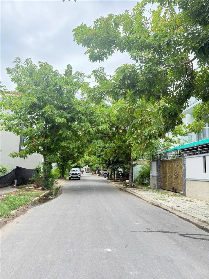 Bán đất mặt tiền rẻ bình chiểu, đường số 8, dt 180m2 ngang 7m, giá 9.9 tỷ, sổ hồng.  0917 288 ***