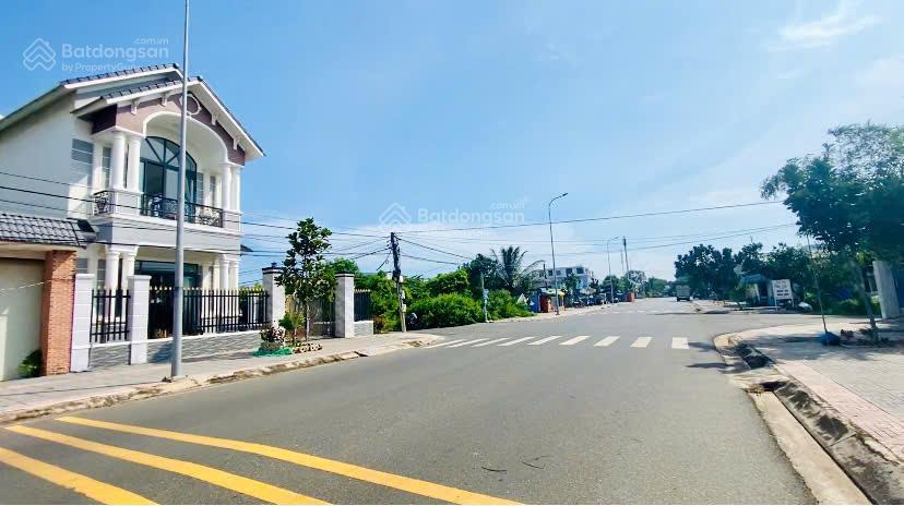 Bán đất mặt tiền đường hàng dương (đường rộng 22m, có vỉa hè cây xanh), cách biển lộc an chỉ 500m