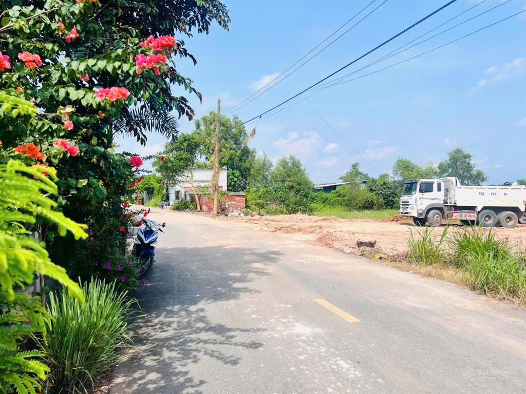 Bán lô đất view lúa, thuộc phước hội (cũ) cách biển phước hải chỉ 7 phút. mặt tiền đường nhựa lớn