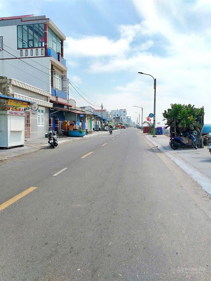 Bán lô liền kề mặt tiền bờ kè phước hải (trần hưng đạo). dt 48,3 m2 đang làm homestay