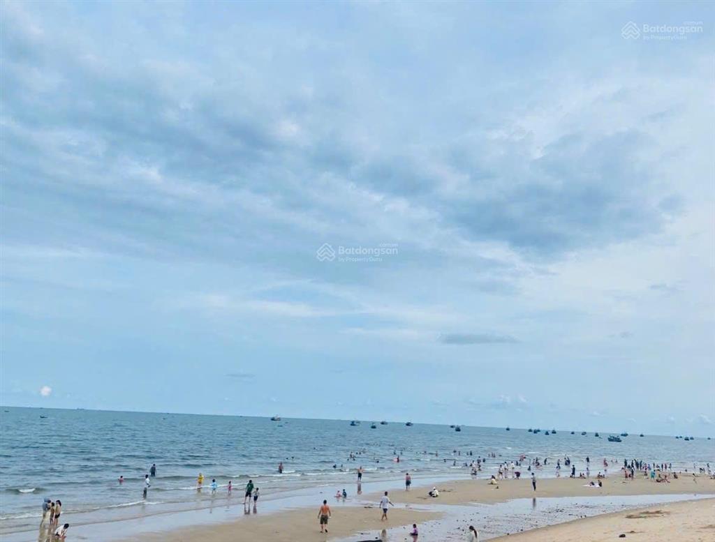 Bán lô liền kề mặt tiền bờ kè phước hải (trần hưng đạo). dt 48,3 m2 đang làm homestay