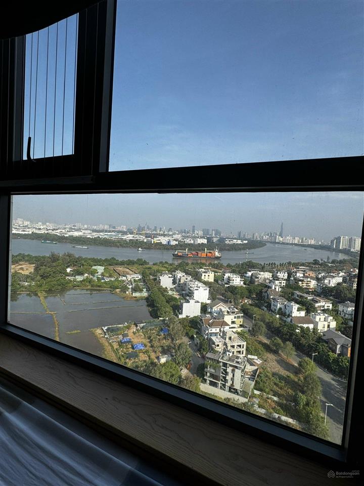 Căn góc siêu thoáng 2pn 2wc view sông sài gòn. căn a08 tầng cao. để lại full nội thất cao cấp
