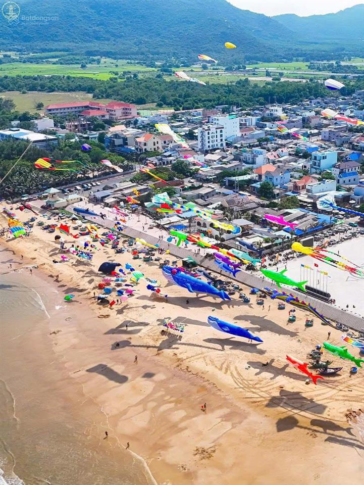 Cần tiền bán gấp lô đất mặt tiền đường 42m (vũng tàu  bình châu) cách biển phước hải chỉ 3 phút