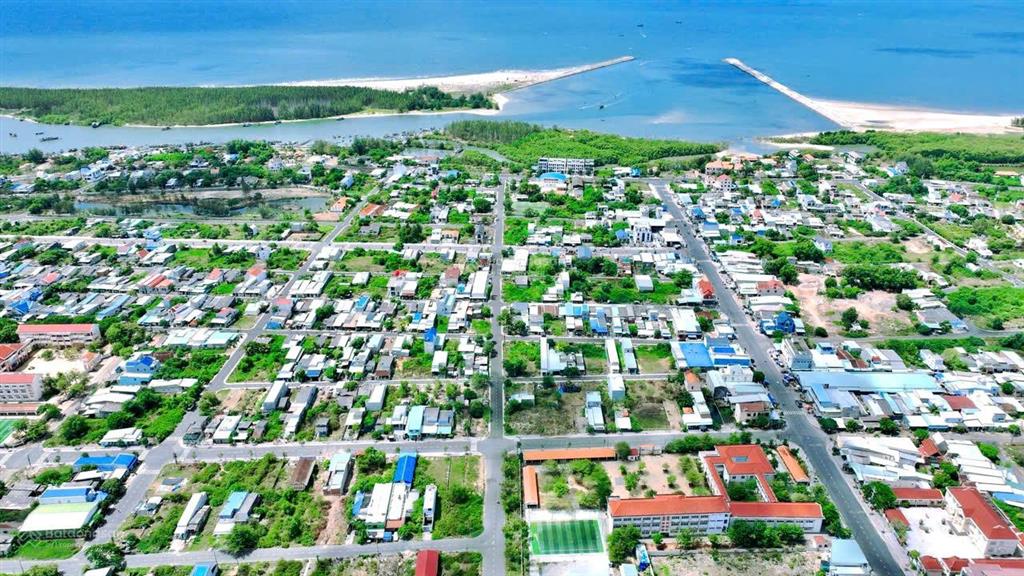 Bán đất ven biển lộc an, cách biển 500m, mặt tiền đường nhựa, giá tốt đầu tư. 155m2 (ngang 7x22)m