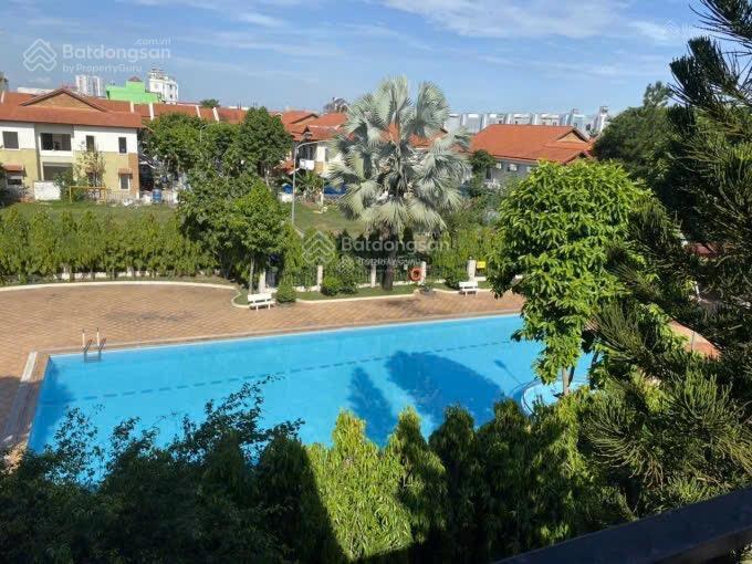 Bán biệt thự 03 tầng the oasis 1, giá 7tỷ. nhà mới, đẹp, thoáng mát, ngang 7m. 1 trệt 02 lầu.