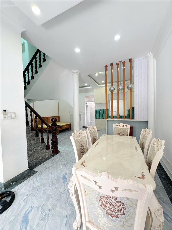 Bán biệt thự 03 tầng. 7x18.5. the oasis 1. hướng bắc. còn sót lại 01 căn hiếm có 1 trệt 2 lầu.
