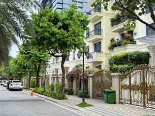 Giá tốt bán biệt thự vinhomes golden river, bến nghé, quận 1  gần công viên và sông sài gòn