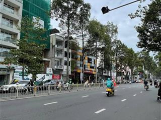 Tin thật 379 tr/m2 nhà mặt tiền quận 1  gần trần hưng đạo  0913 083 ***