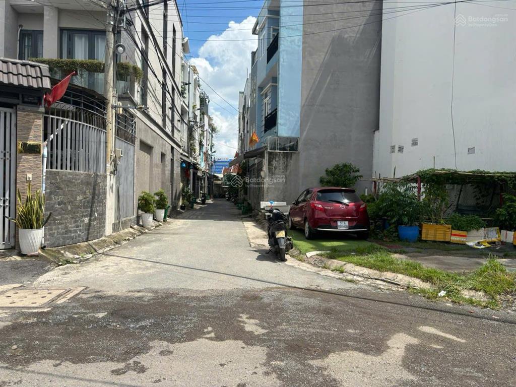 Đất phường linh đông, ngay sát phạm văn đồng, lô góc 2 mặt tiền, đường 10m, dt 5,3m*13,35m, 5,5 tỷ
