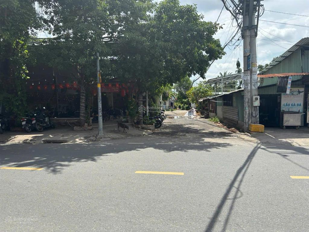 Đất phường linh đông, ngay sát phạm văn đồng, lô góc 2 mặt tiền, đường 10m, dt 5,3m*13,35m, 5,5 tỷ