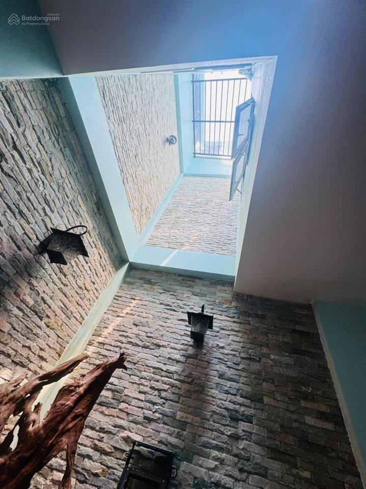 Bán biệt thự dtsd 277m2, 16 tỷ cao cấp full nội thất gỗ linh trung, thủ đức