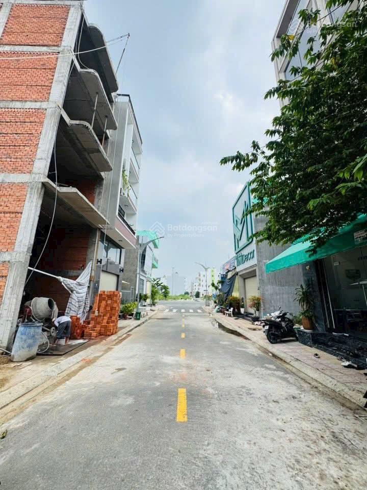 Chủ cần bán nền đất khu tđc 1,8 ha bình khánh dt 50m2