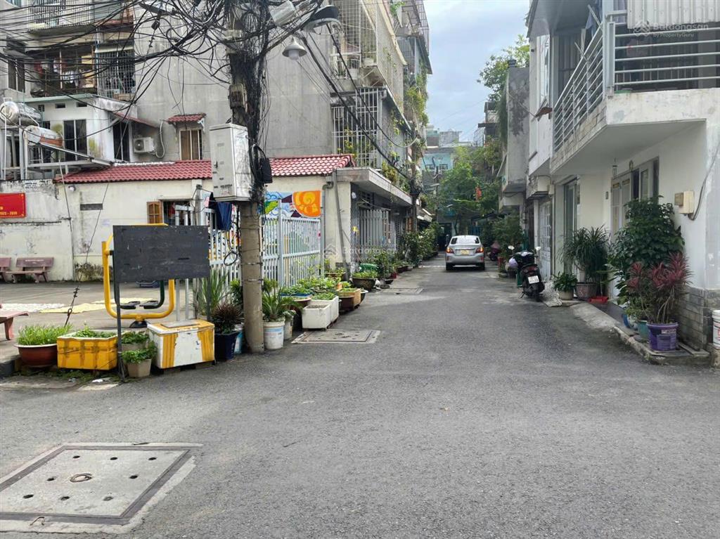 Chủ cần bán căn nhà nằm ở khu cư xá đại học an ninh  đường số 3 trần não