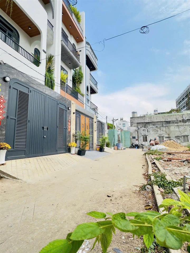 Đất hẻm xe hơi, 57m2. đường 24 linh đông giá 4.64 tỷ