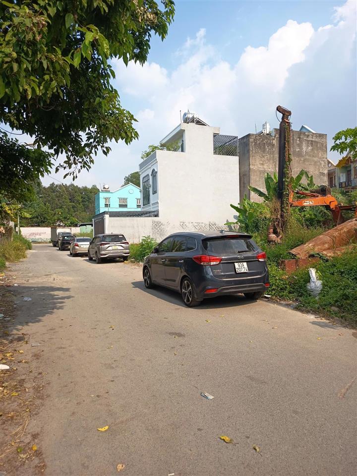 Đất đường 6m, 100m2 giá 3.7 tỷ thương lượng, sổ hồng riêng