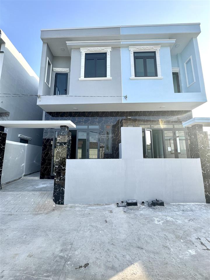 Chủ gởi bán nhà 1 trệt 1 lầu bửu hoà mới xây, 5,5x12,3=68m2, thổ cư 100%, sổ riêng,3pn,hẻm thông 6m