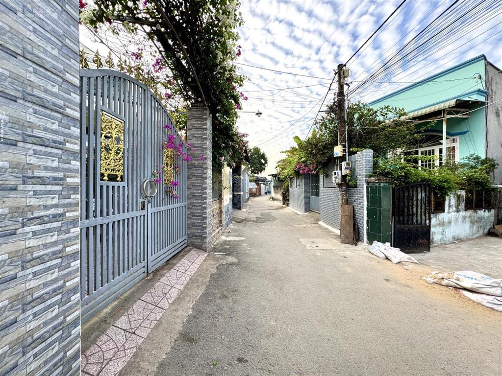 Chủ gởi bán lô đất biệt thự p.hoá an,8x25=225m2,thổ cư 100m,sổ riêng,đường xe hơi,gần cầu hoá an