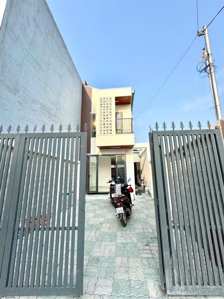 Bán nhà 1trệt 1lầu bửu hoà, 4,9x14,5=69m2 đã hoàn công, sân ôtô đường 6m, ngay cổng sau cty ponchen