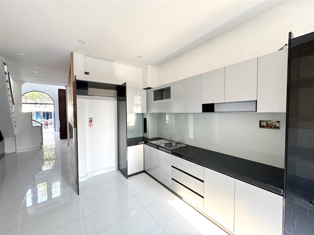 Chủ gởi bán nhà hoàn công mt kinh doanh đường nguyễn thị tồn, 106m2, đường 20m, 3pn, full nội thất