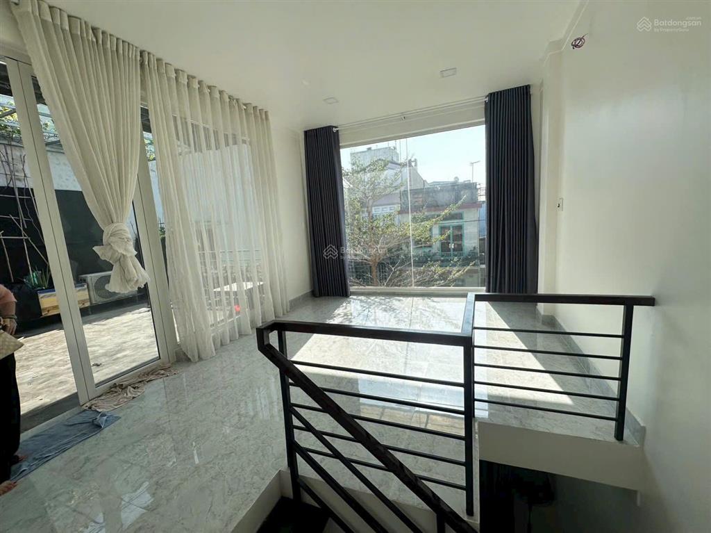 Chủ gởi bán căn nhà cấp 4 gác lửng p. quang vinh ngay bờ kè chợ biên hòa 8x12=96m2 thổ cư 100%, shr