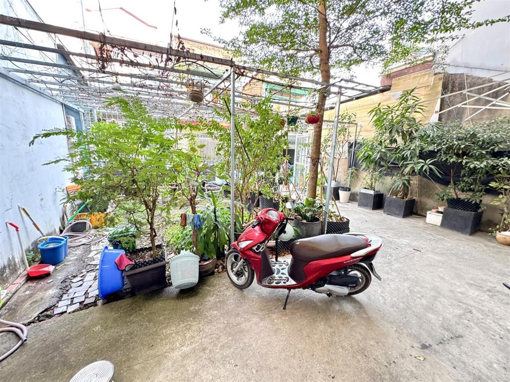 Chủ gởi bán căn nhà cấp 4 gác lửng p. quang vinh ngay bờ kè chợ biên hòa 8x12=96m2 thổ cư 100%, shr