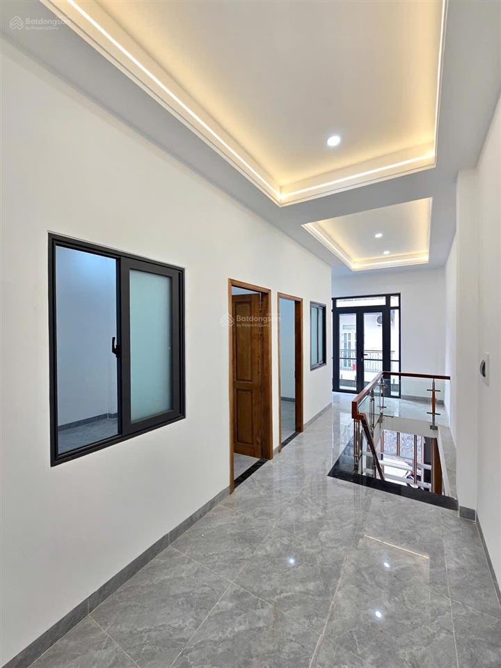 Chủ gởi bán nhà 1 trệt 1 lầu kdc bửu hoà đã hoàn công,5,4x15=80,4m2,hẻm ô tô 7 chỗ,ngay chợ đồn,shr