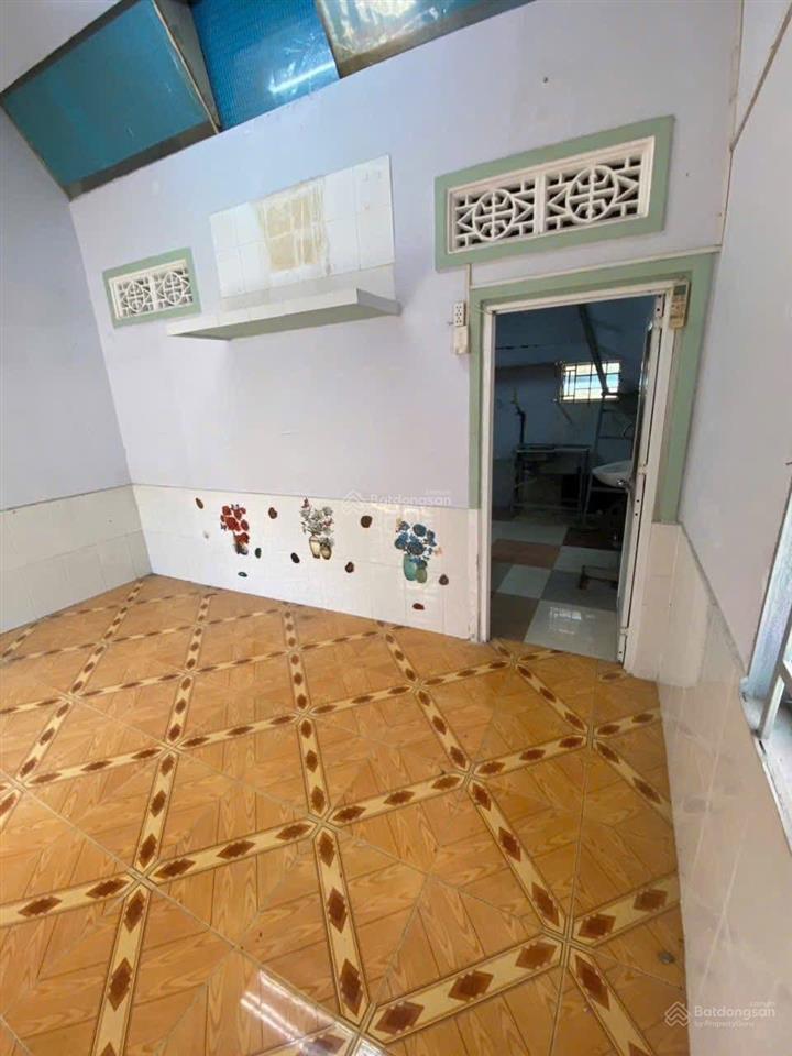 Chủ gởi bán nhà cấp 4 ngay trạm y tế phường bửu hoà, 28,4m2, thổ cư 100%, hẻm 3 gác thông, sổ riêng
