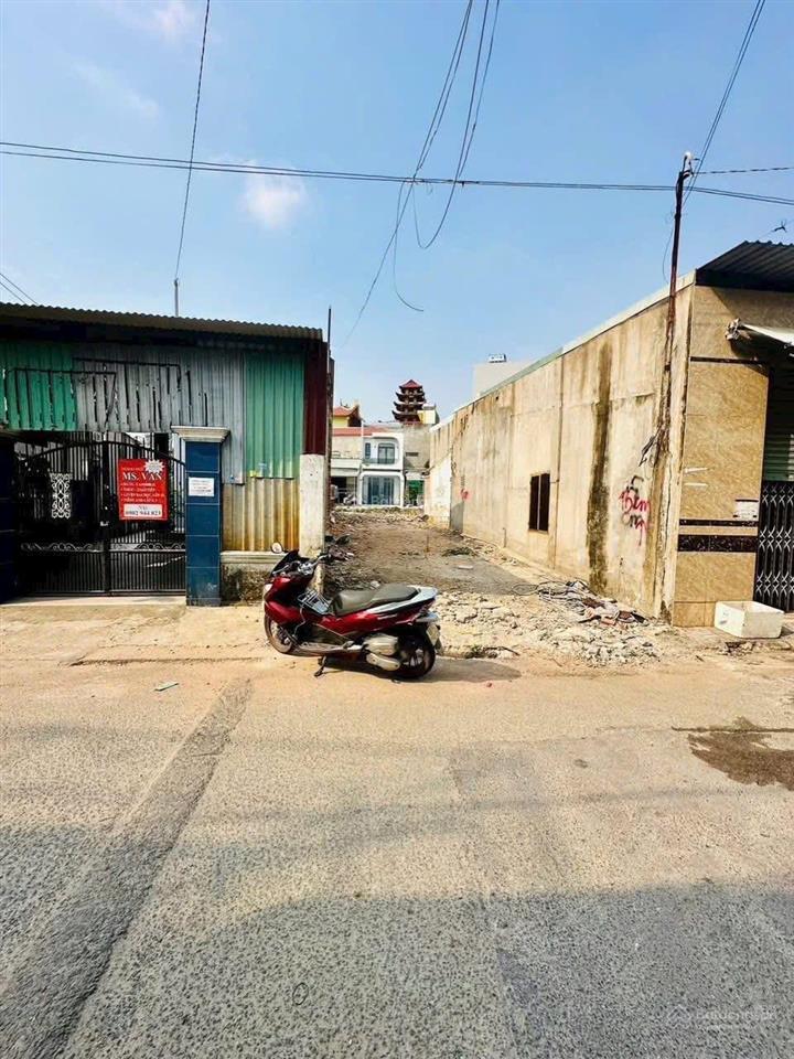 Chình chủ cần gửi bán lô đất mt p. tân phong, 4,2x21=107,4m2, thổ cư 100%, sổ riêng