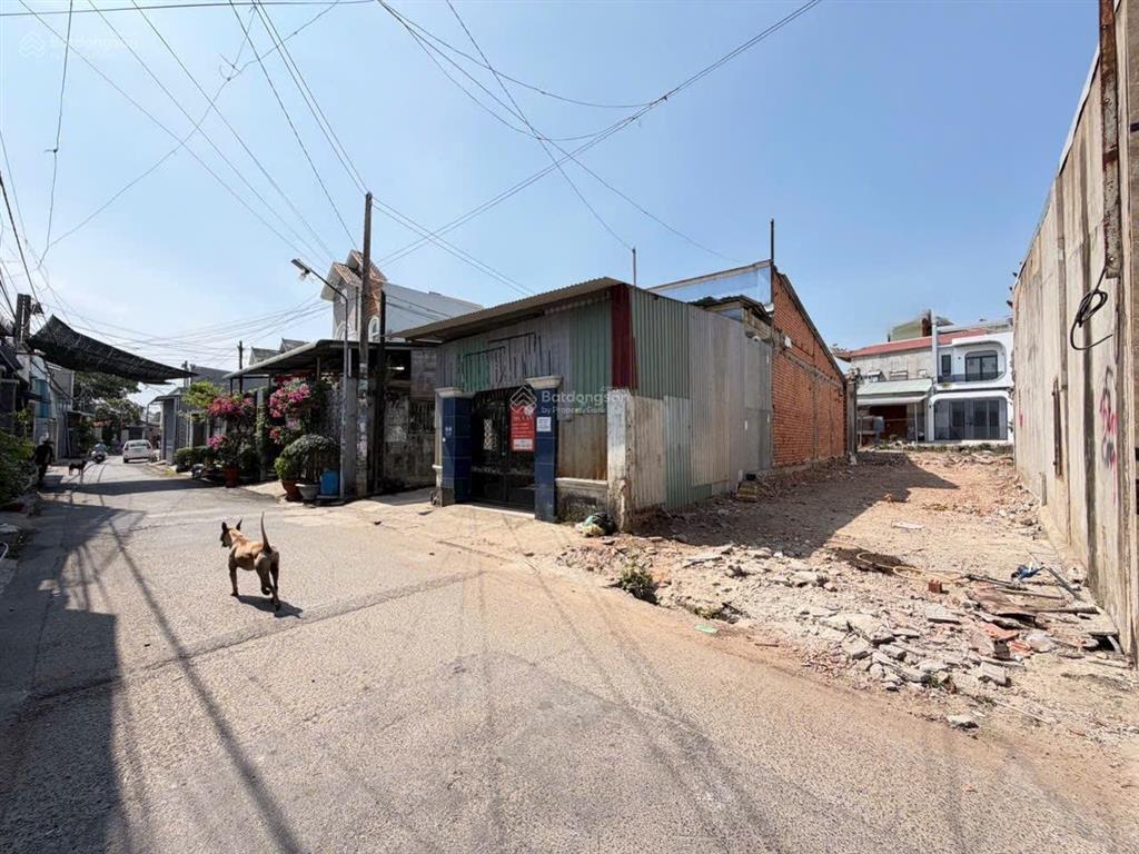 Chình chủ cần gửi bán lô đất mt p. tân phong, 4,2x21=107,4m2, thổ cư 100%, sổ riêng