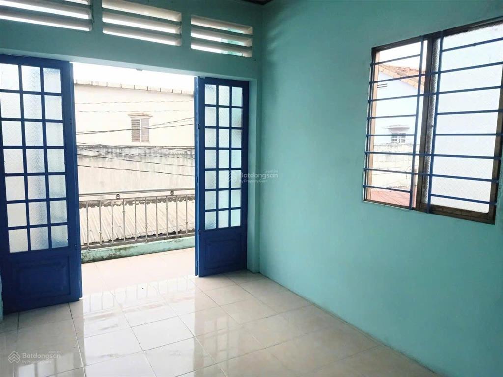 Chủ gởi em bán nhà 1 trệt 1 lầu bửu hoà ngay chợ đồn, 3x10=28m2, sổ riêng, thổ cư 100%, 2pn
