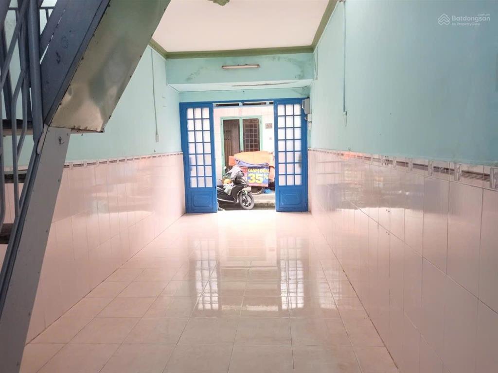 Chủ gởi em bán nhà 1 trệt 1 lầu bửu hoà ngay chợ đồn, 3x10=28m2, sổ riêng, thổ cư 100%, 2pn