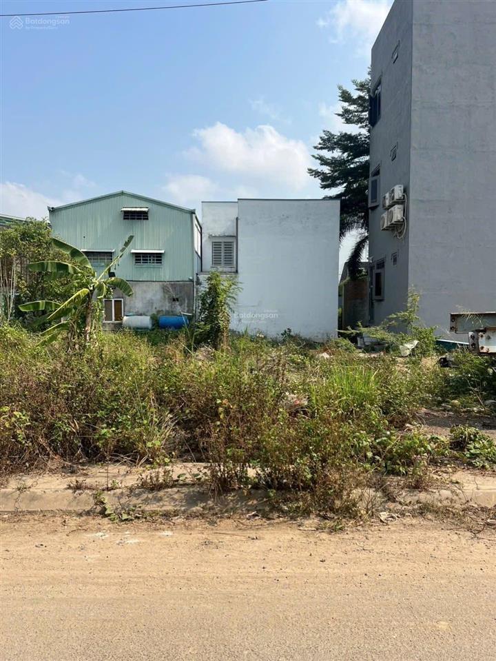 Chủ gởi bán lô đất biệt thự khu tái định cư hoá an 7x18=126m2,thổ cư 100%,huỳnh mẫn đạt vào 10m,shr