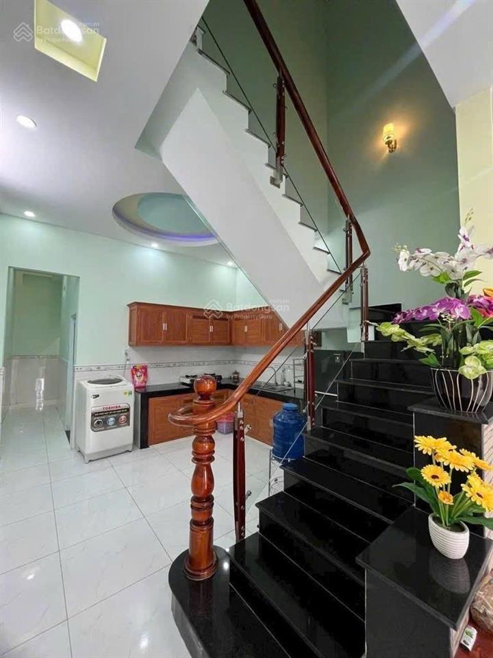Chủ gởi bán nhà 1 trệt 1 lầu p.bửu hoà,gần vòng xoay cầu hang,3pn,đường xe hơi,thổ cư 100%,sổ riêng