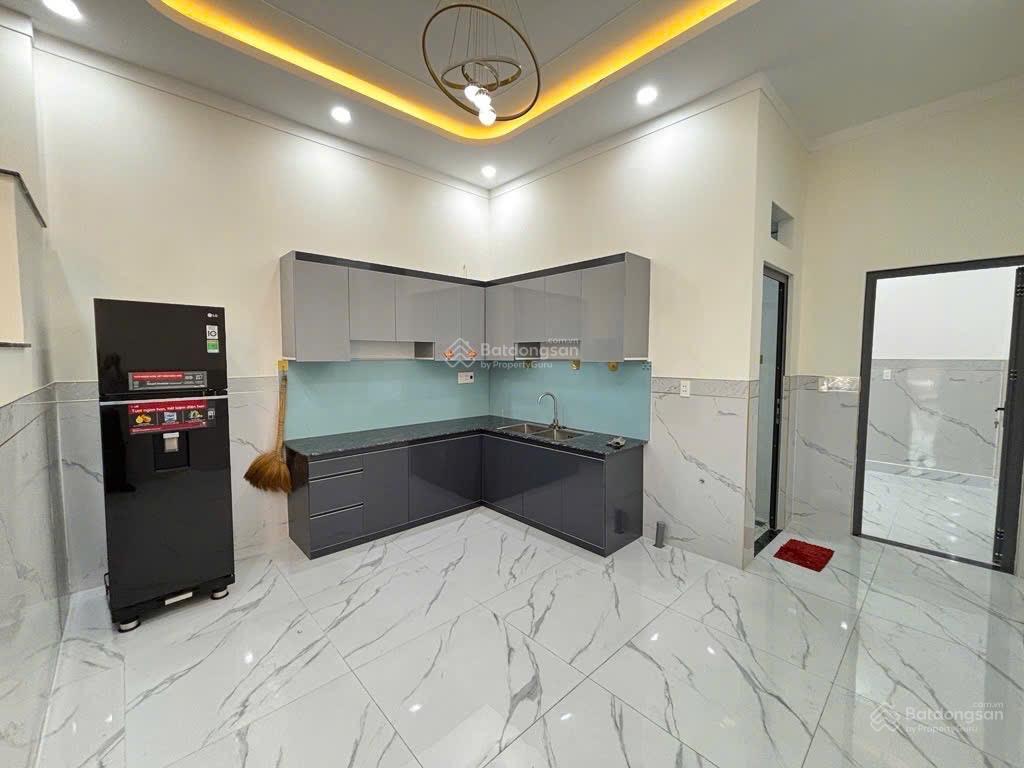 Chủ gủi bán nhà hoá an đã hoàn công 4,5x30=130 mặt tiền kd đường hoàng minh chánh đậu 3 ô tô,shr