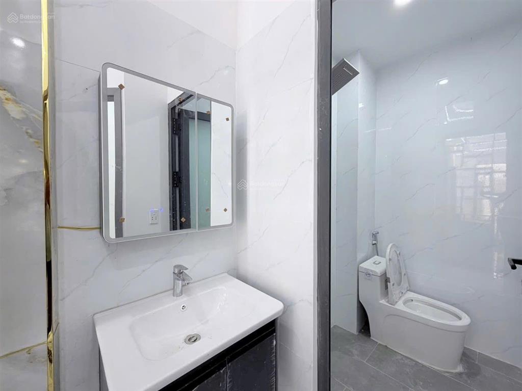Chủ gửi bán nhà 1 lầu 1 trệt hoàn công mới xây p. hoá an, 4x16=64m2, đường xe hơi, hỗ trợ vay