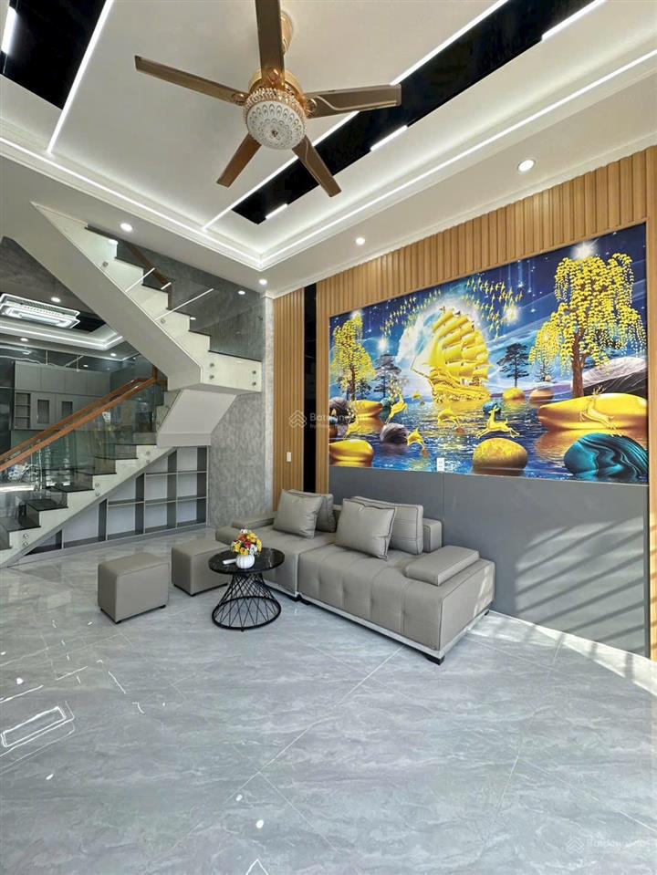 Em chính chủ cần báncăn nhà 1 trệt 1 lầu p.hố nai ngay giáo xứ bắc hải,4x16=65m2,sổ riêng, đường 6m