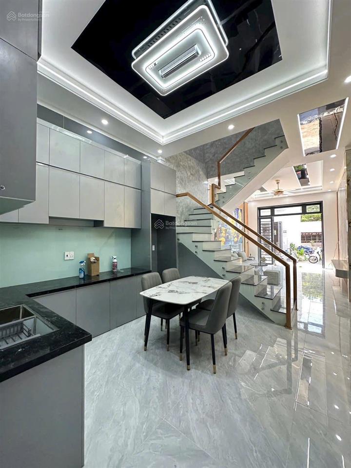 Em chính chủ cần báncăn nhà 1 trệt 1 lầu p.hố nai ngay giáo xứ bắc hải,4x16=65m2,sổ riêng, đường 6m
