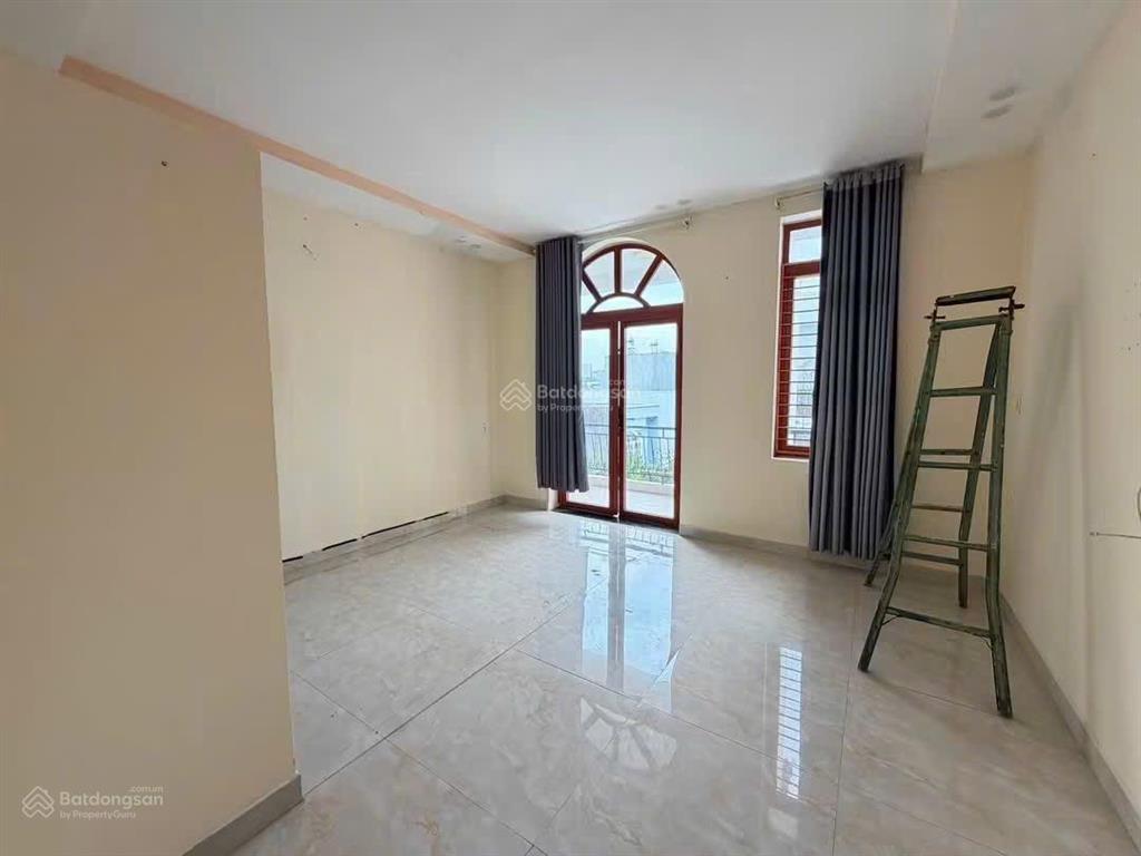 Cho thuê nhà nguyên căn 1 trệt 2 lầu kdc hóa an, 3 phòng ngủ, đường 6m, ngay cổng sau cty pouchen