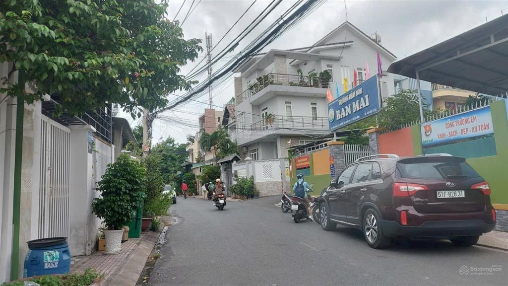 Đường 10m tiện ở, văn phòng đường 182 lã xuân oai gần lê văn việt 2 tầng nhà thoáng đẹp giá tốt