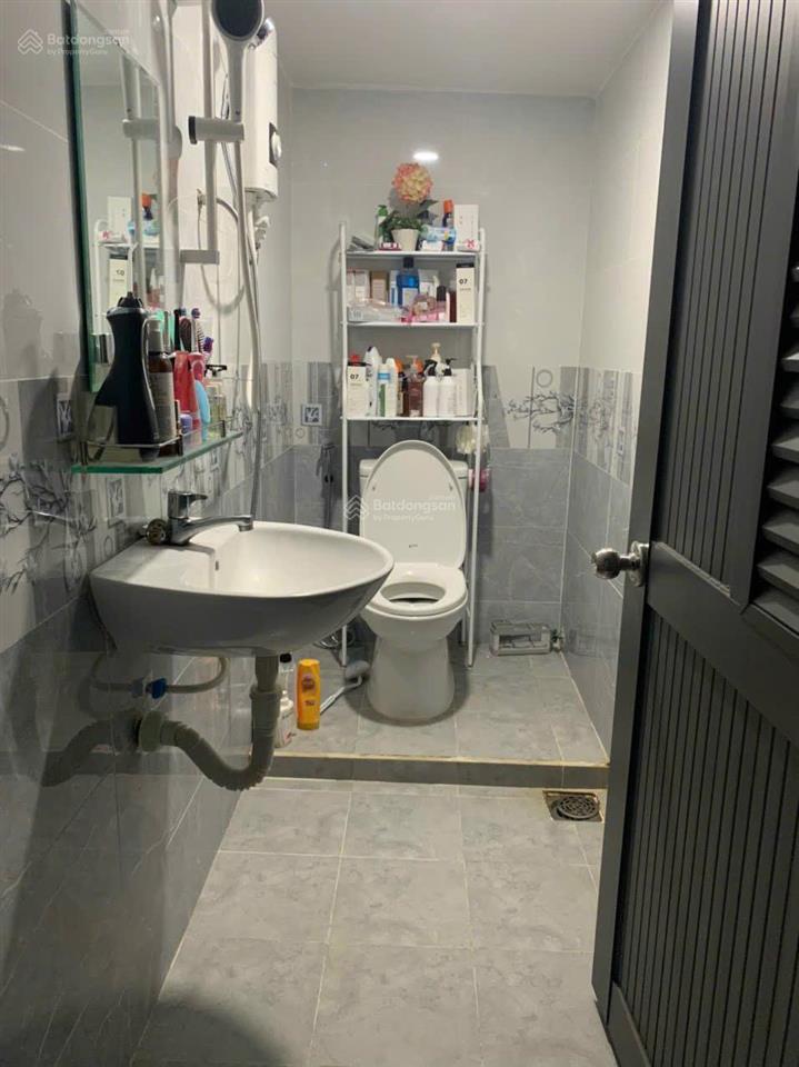 Đường 10m tiện ở, văn phòng đường 182 lã xuân oai gần lê văn việt 2 tầng nhà thoáng đẹp giá tốt
