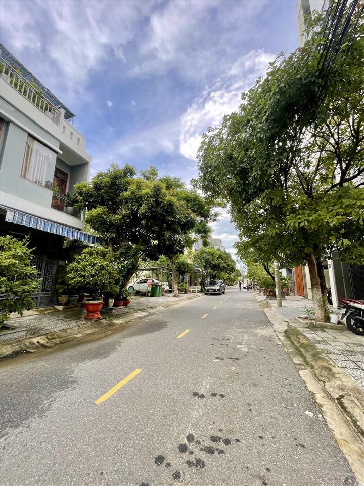 Cần tiền cắt lỗ bán nhanh lô kẹp cống 90m2 đường sơn thuỷ đông 1, ngay bãi tắm sơn thuỷ. giá 6 tỷ 5