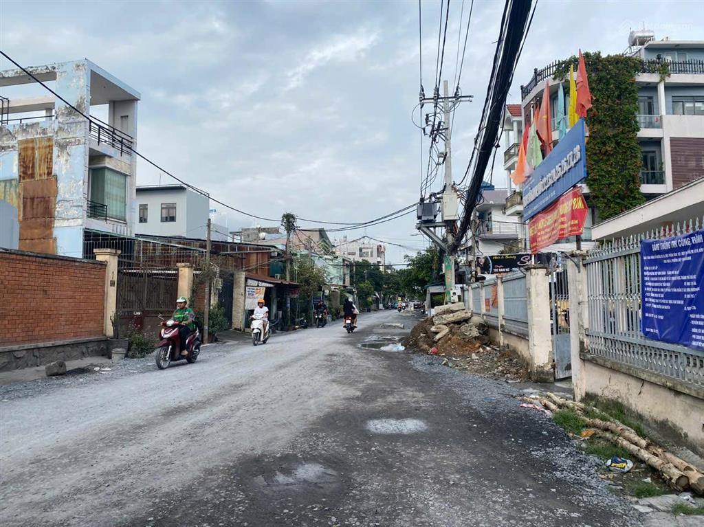 Chính chủ bán nhà mt đường 38 ngay góc chợ hiệp bình 13 x 30m (400m2) full thổ 34 tỷ tl