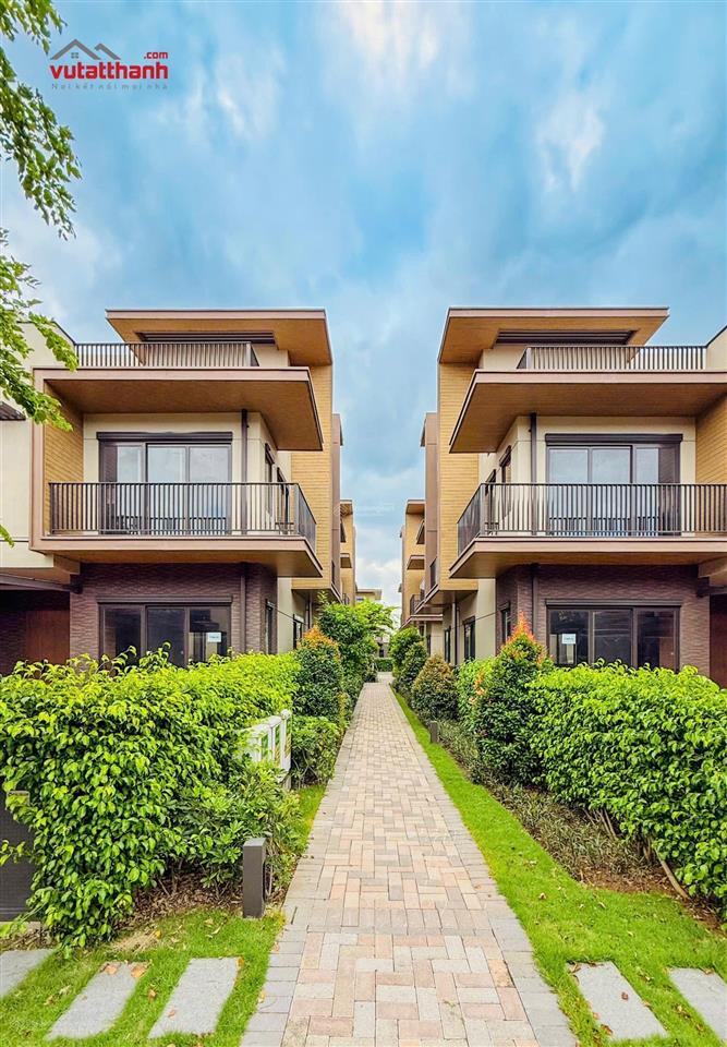 Nhà phố izumi city sổ hồng riêng, 7x20.5 500m ra quảng trường và mall. xem nhà 0932 038 ***