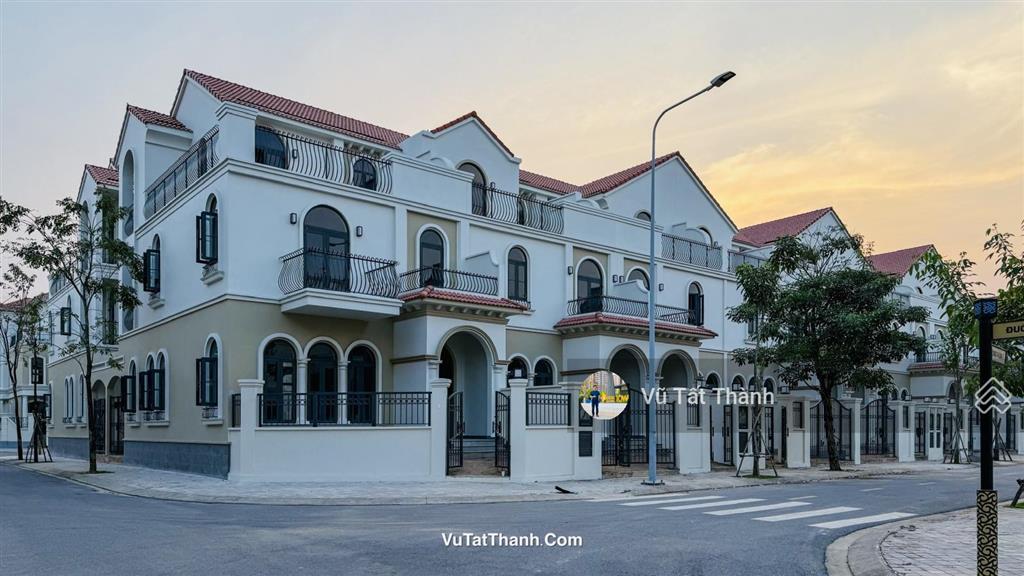 Nhà phố aqua city 8x20 ngay clubhouse 8.2 tỉ, đã có thông báo nộp sổ hồng.  0932 038 ***