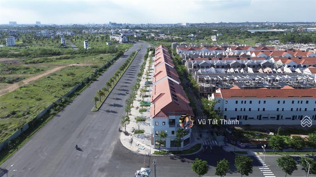 Bán shophouse hai mặt tiền aqua city đường 45m giá 9,9 tỷ, 117m², dân đông